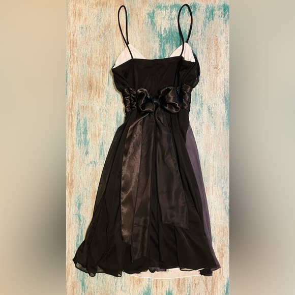 Y2K Vintage Cocktail Dress; Small; black/grey/white - Picture 3 of 9